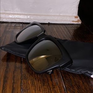 Black Quay on the prowl sunglasses